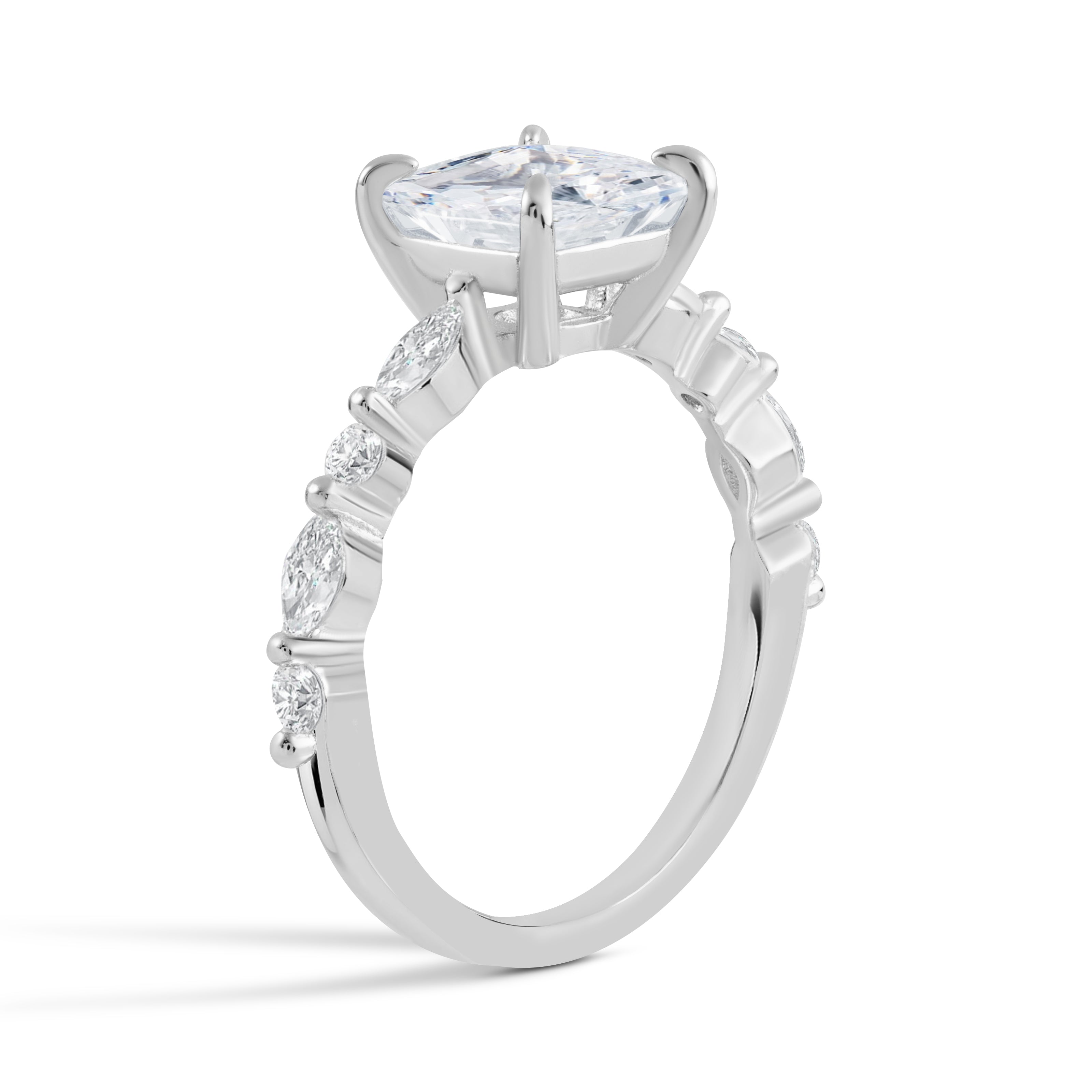Ewige Gnade Moissanite Verlobungsring aus Sterlingsilber