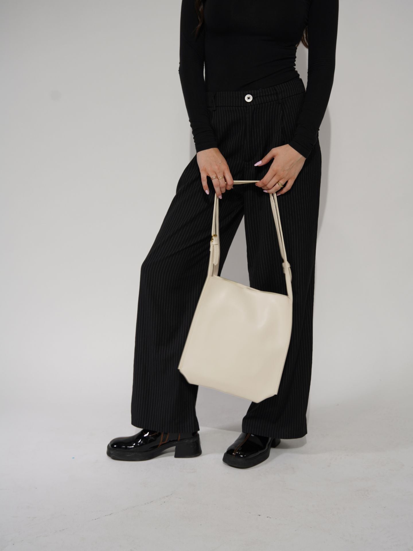Arya Daily Chic Veganes Leder Schultertasche