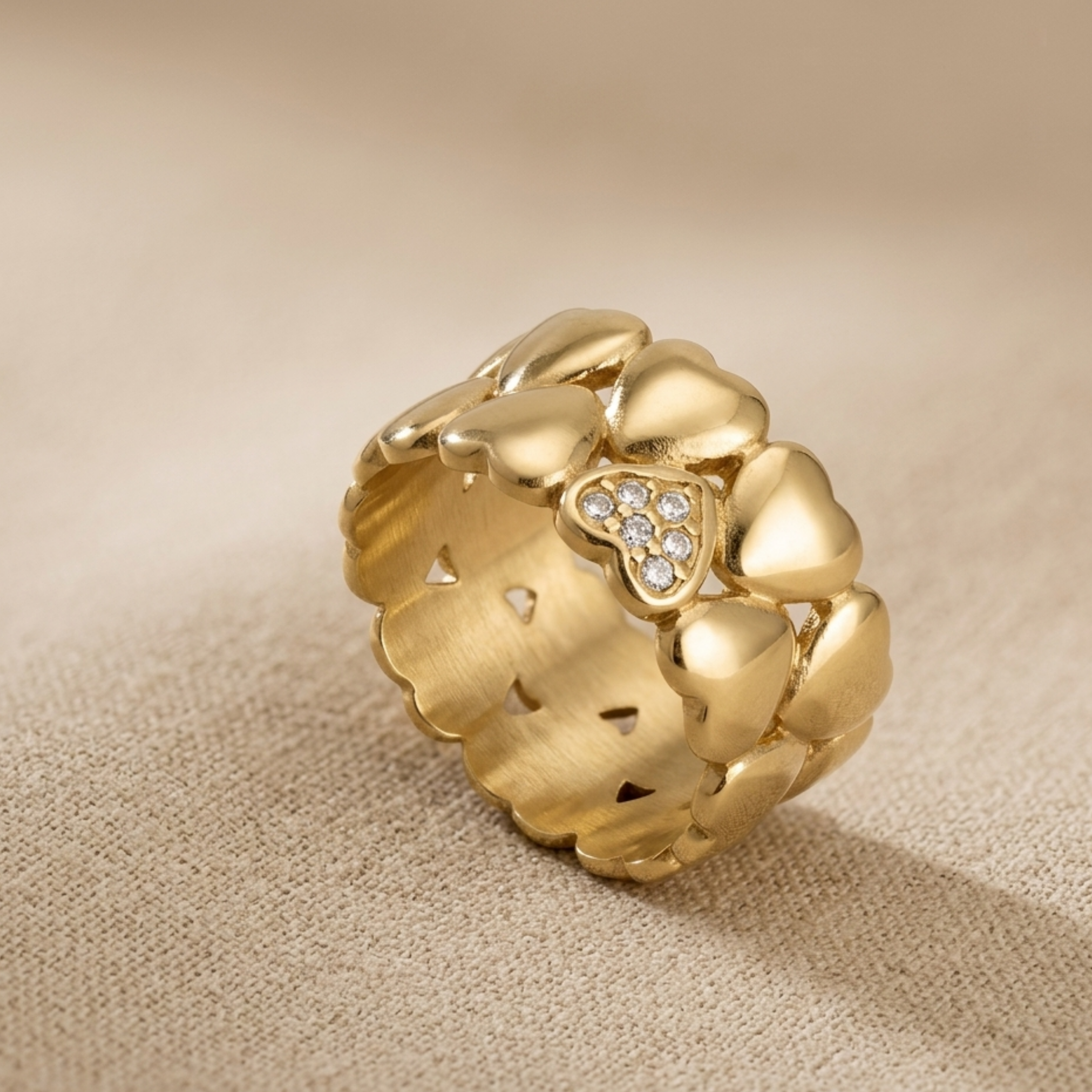Ashe Heartlight Gold Band