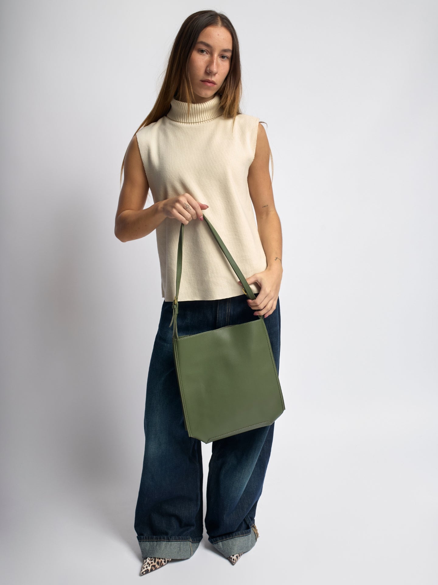 Arya Daily Chic Veganes Leder Schultertasche