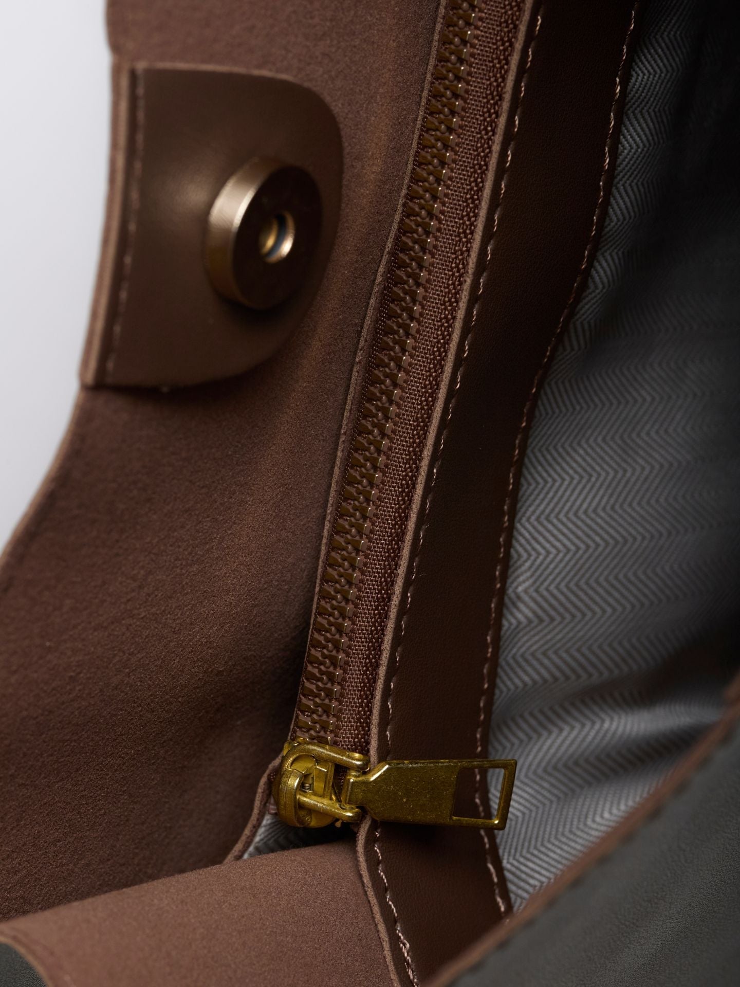 Arya Daily Chic Veganes Leder Schultertasche
