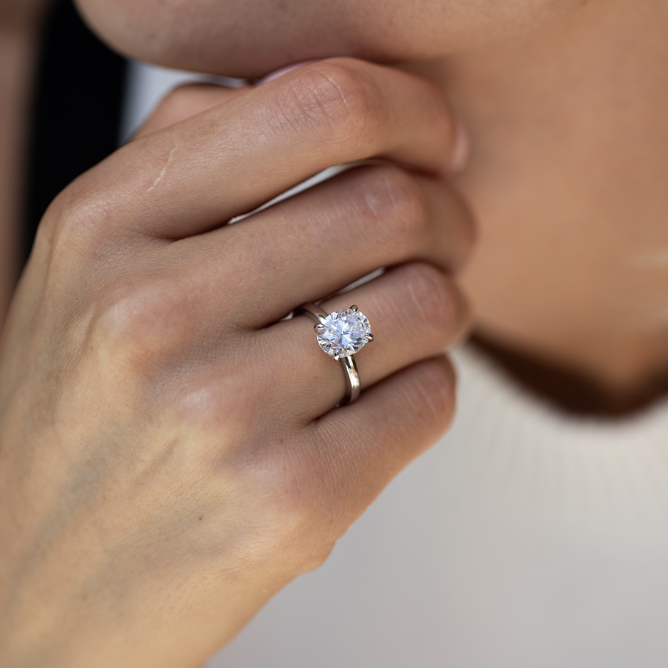 Glänzender Moissanit Eleganzring