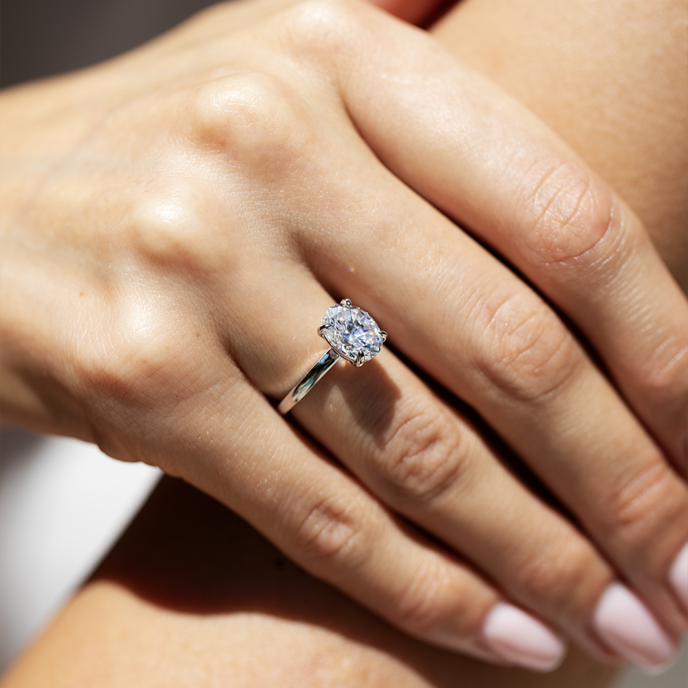 Glänzender Moissanit Eleganzring