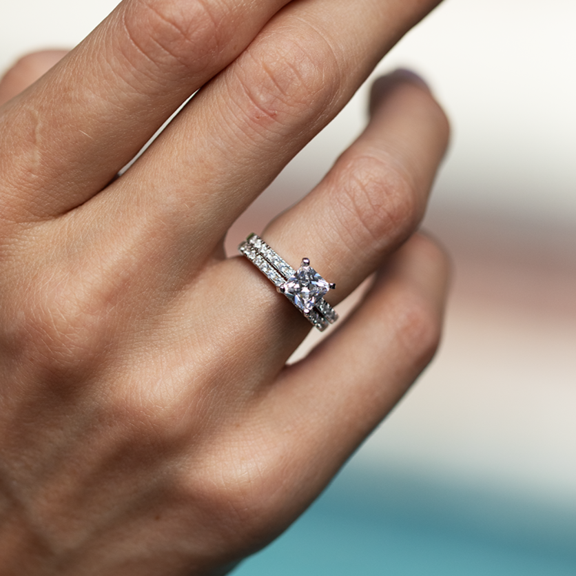 Luminous Promise Moissanite Verlobungsring Set