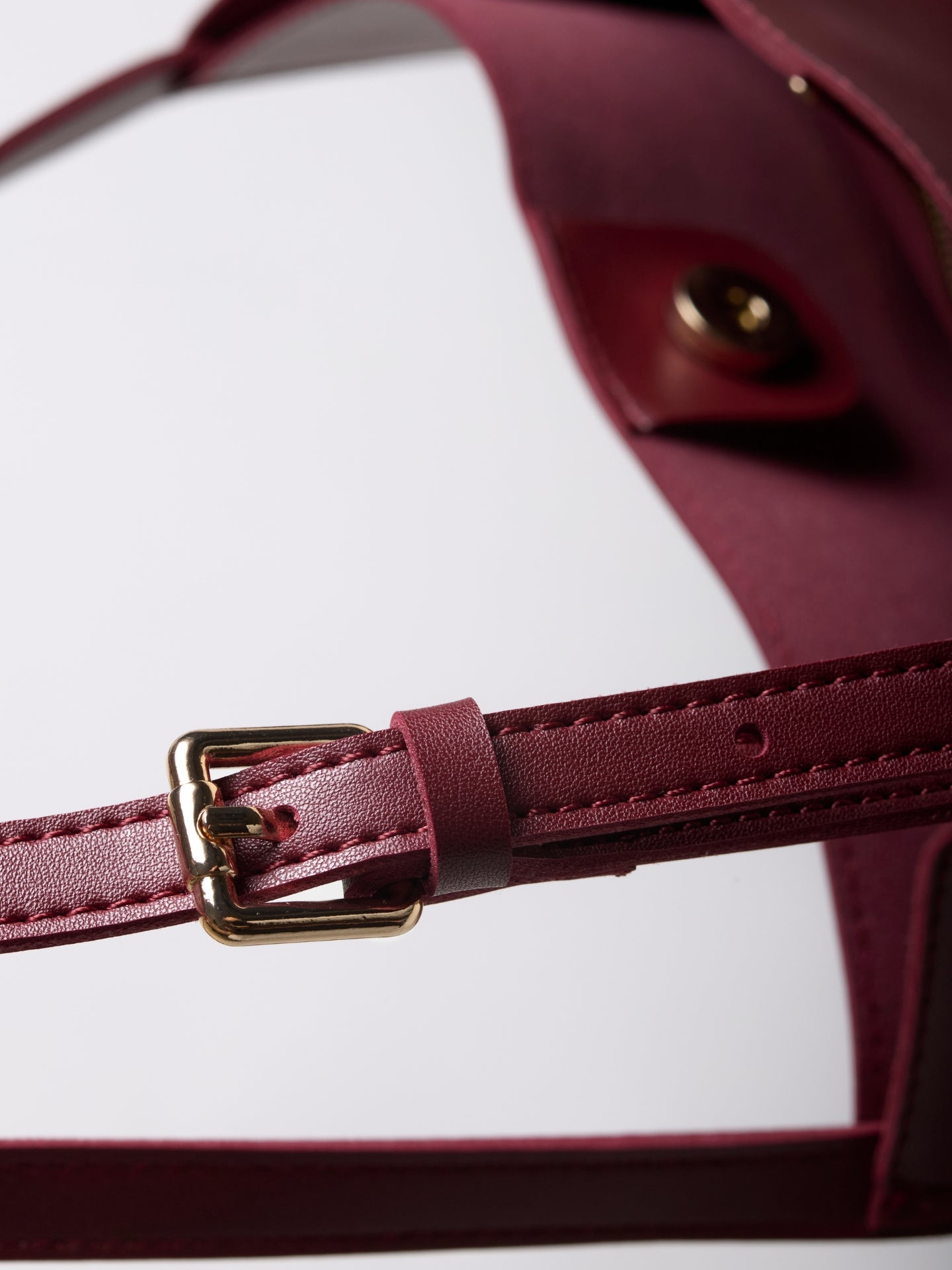 Arya Daily Chic Veganes Leder Schultertasche