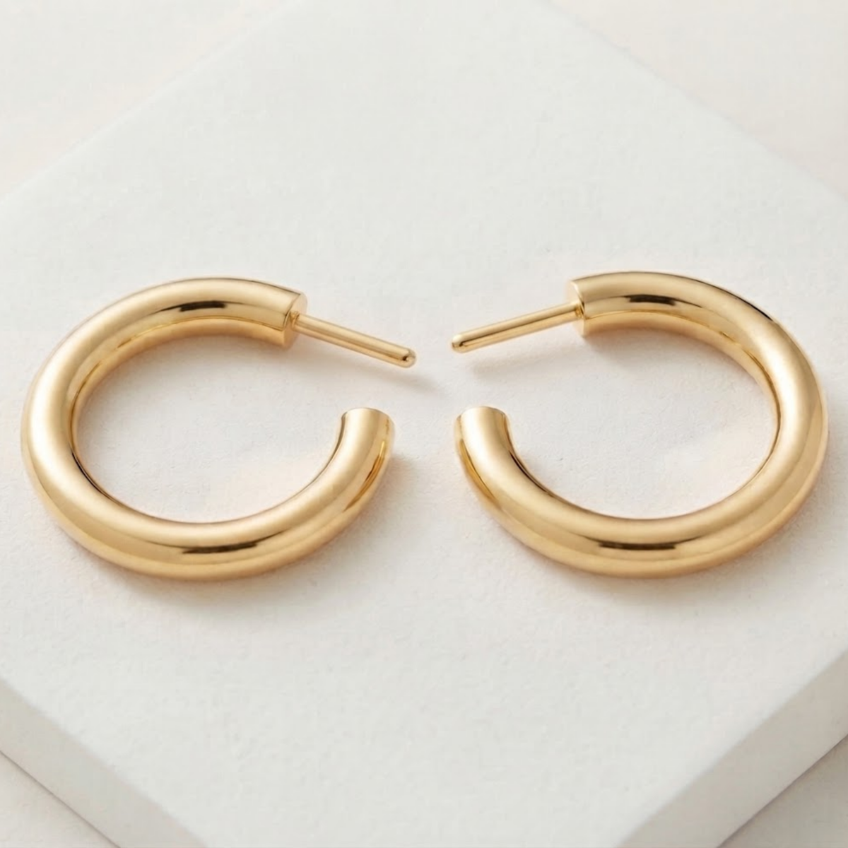 Célivane Statement Hoops