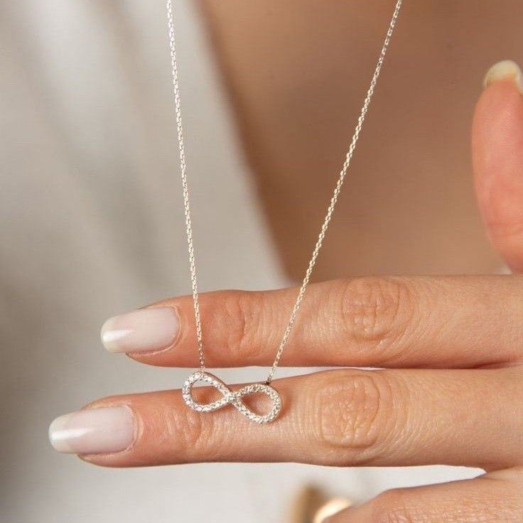 Eterna Infinity Halskette