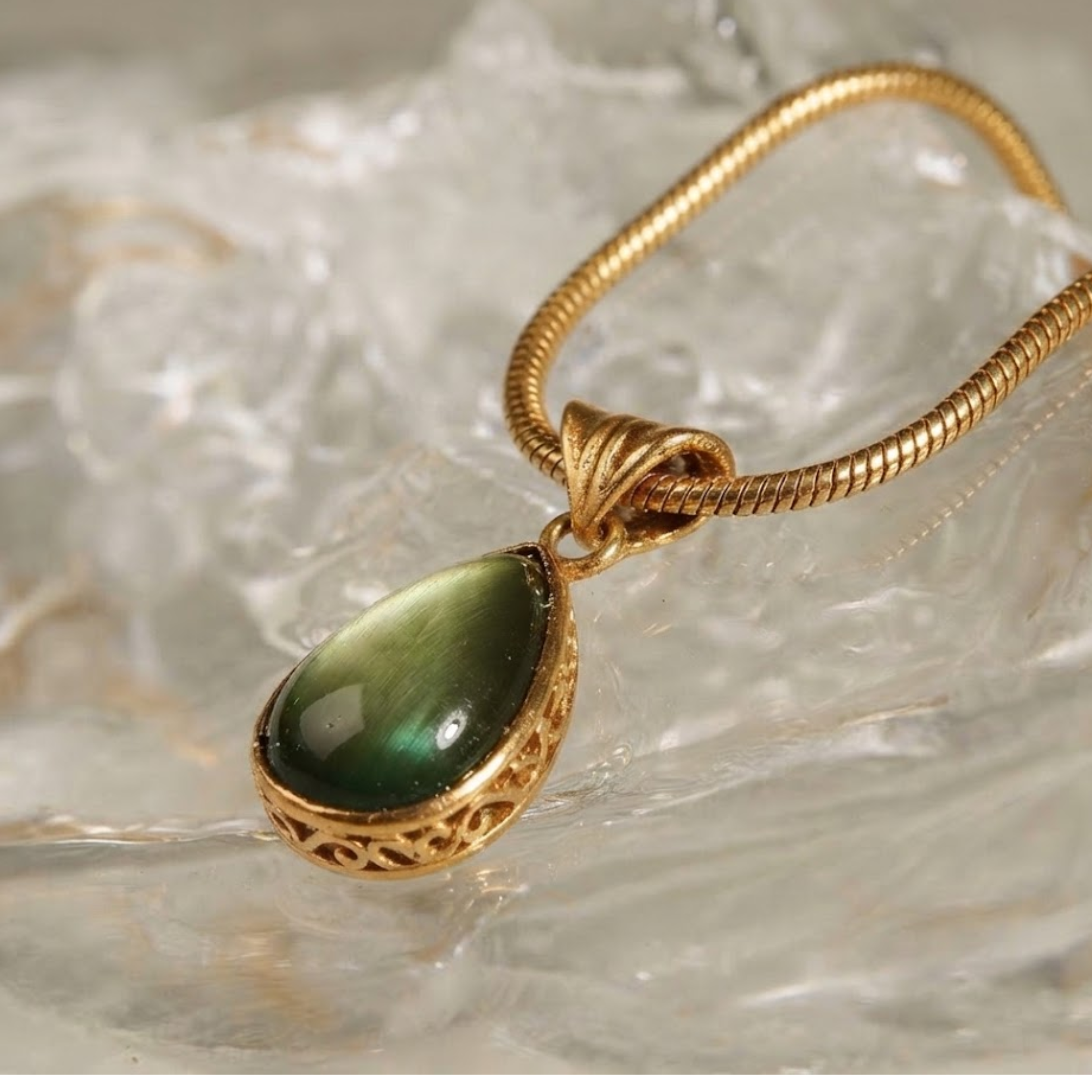 Rosalie Dewdrop Necklace