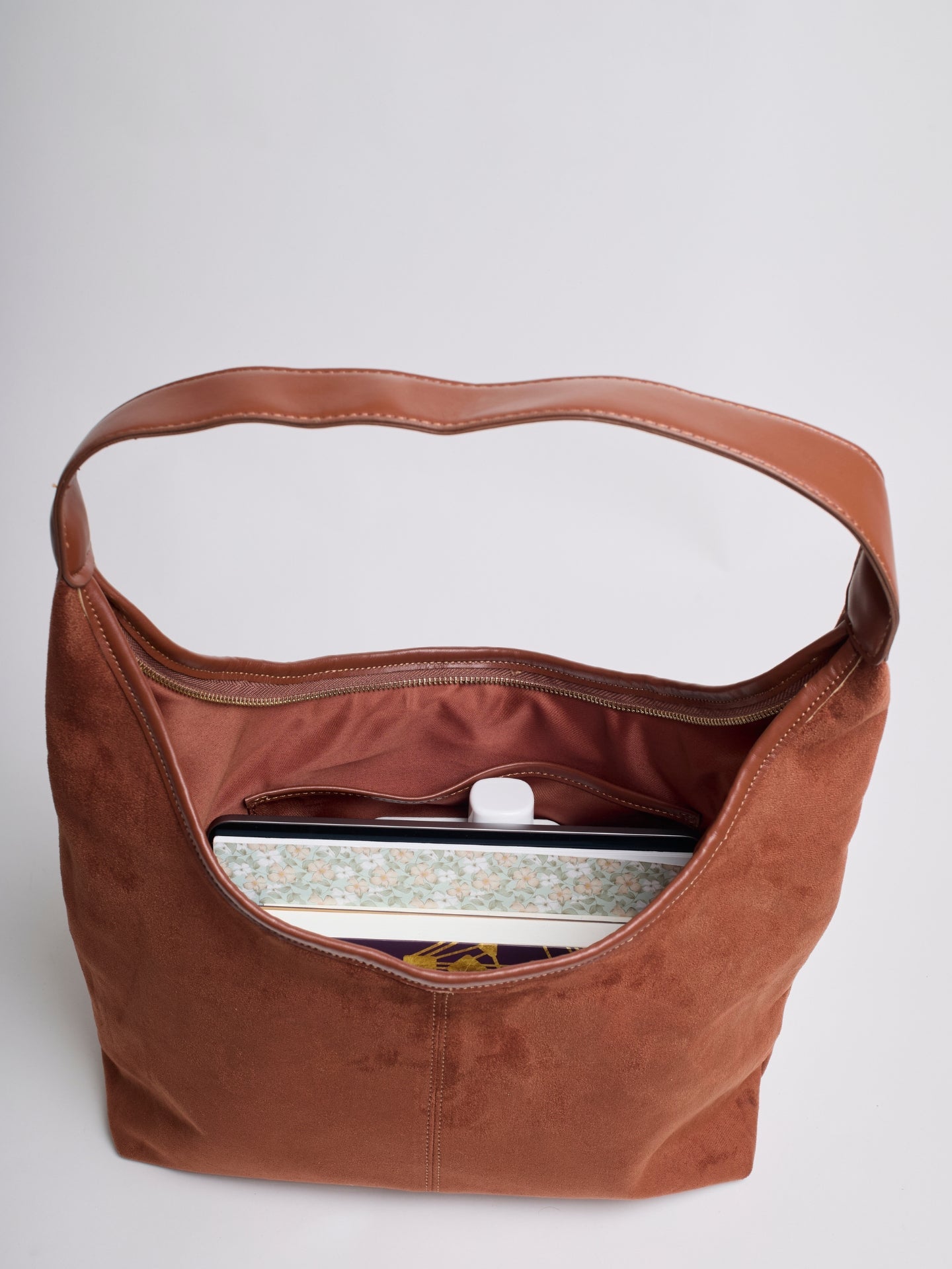 Elegante vegane Leder-Halbmond-Tasche