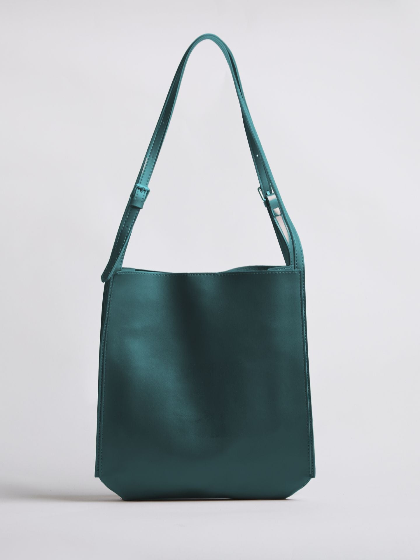 Arya Daily Chic Veganes Leder Schultertasche