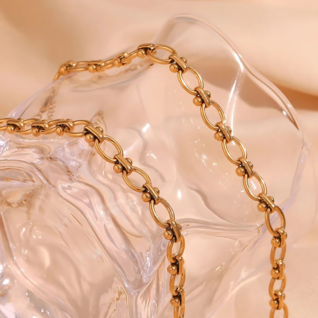 Bold Bridget Oval Link Chain Necklace – Modernes Statement-Schmuckstück für jeden Anlass