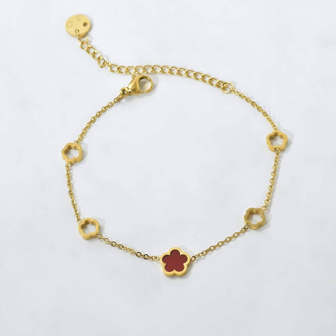 Goldplattierte Fünf-Klee-Anhänger-Armband – Eleganter Muschel- und Hohlcharme