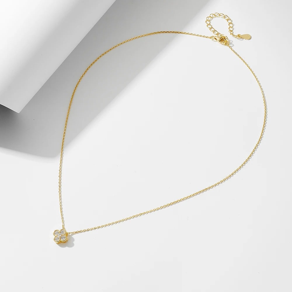 VIERBLÄTTRIGER KLEE DIAMANT PENDANT NECKLACE