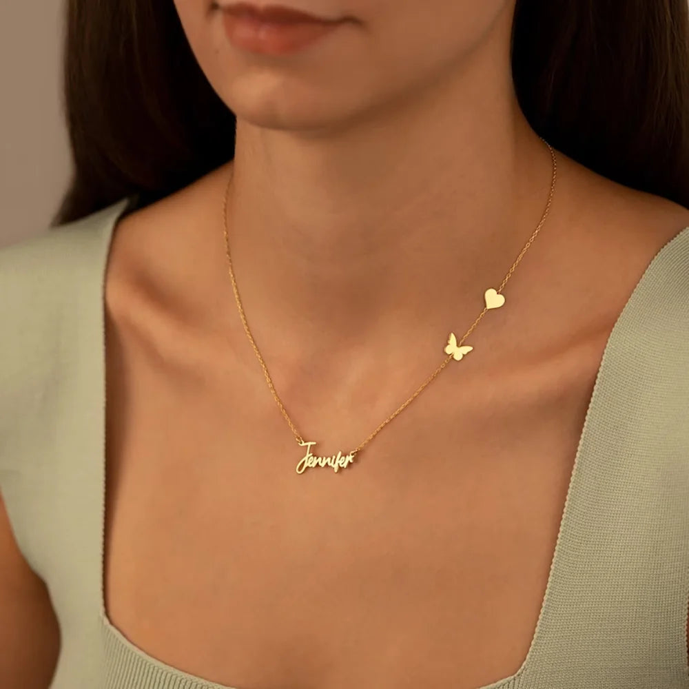 Personalisierte Glücks-Halskette mit Herz und Schmetterling