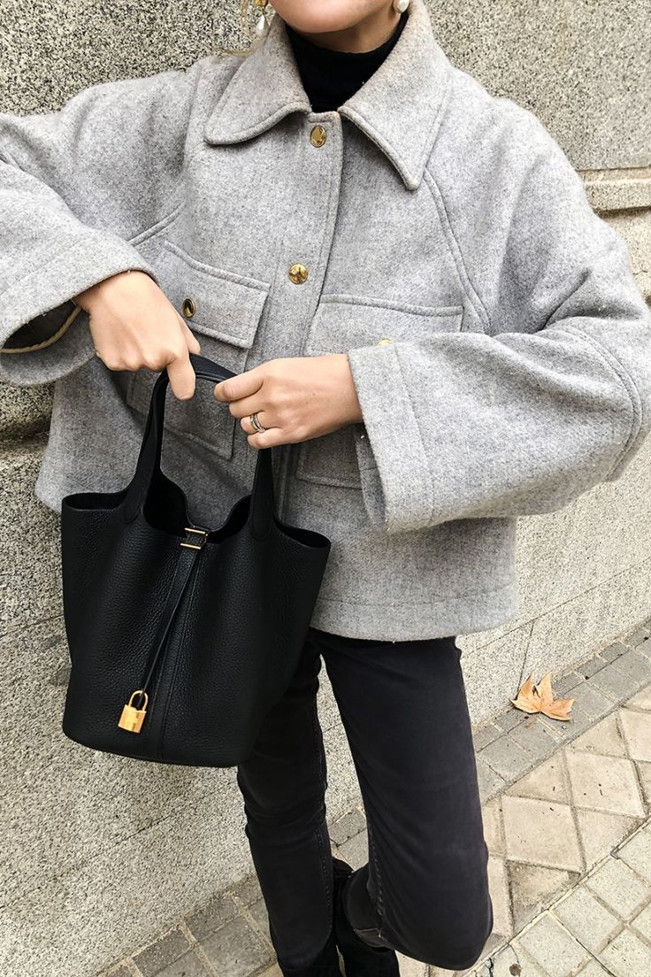 Beuteltasche aus veganem Leder