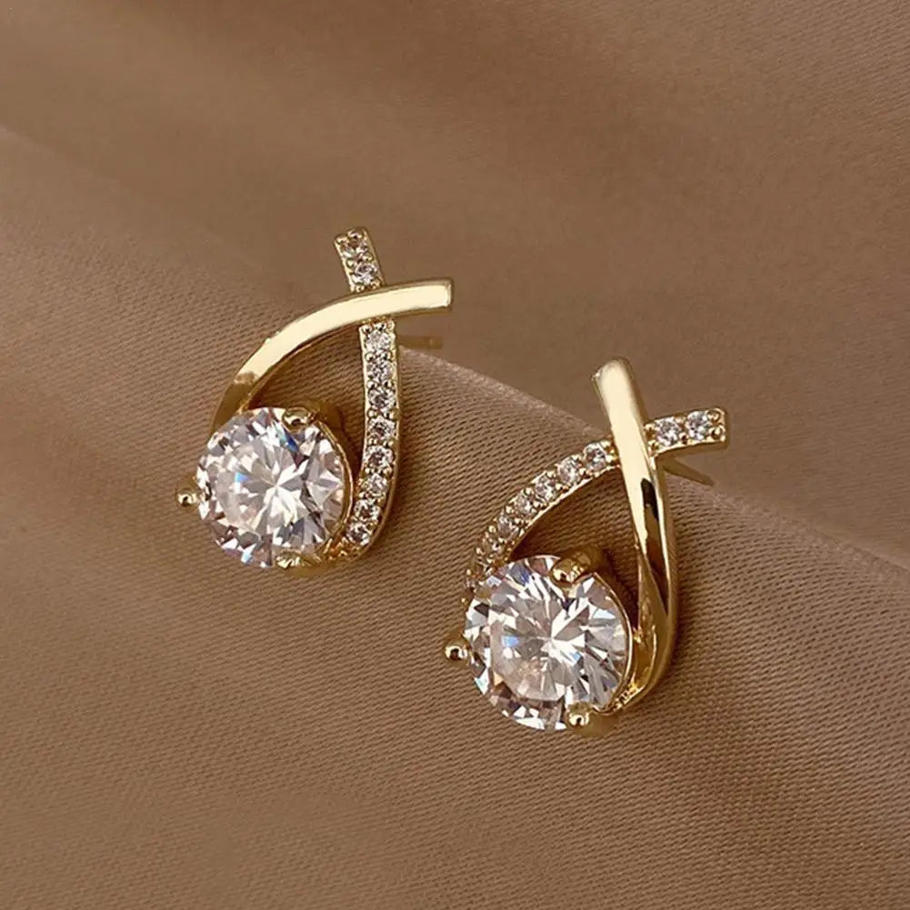 Glänzendes Kreuzförmiges Diamantschliff-Ohrloch
