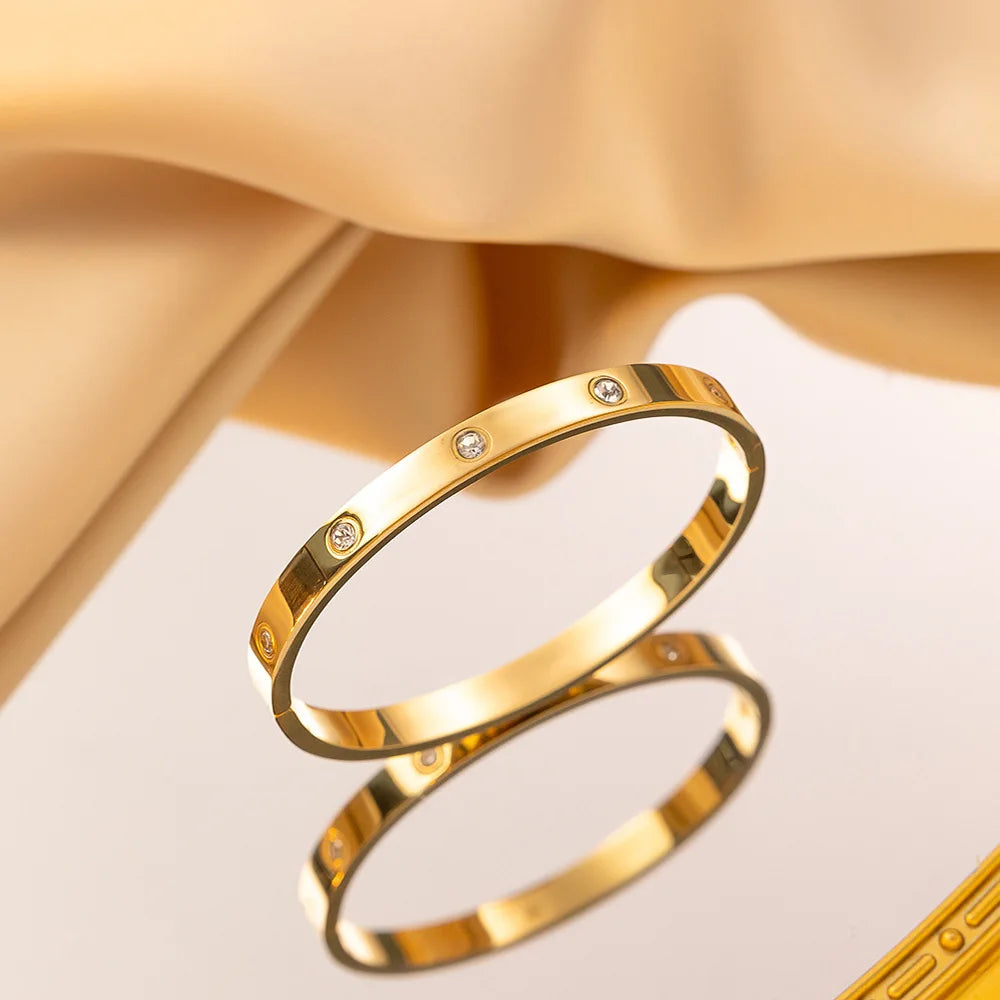 Elegantes vergoldetes Armband – Zeitloser Schmuck für jeden Anlass