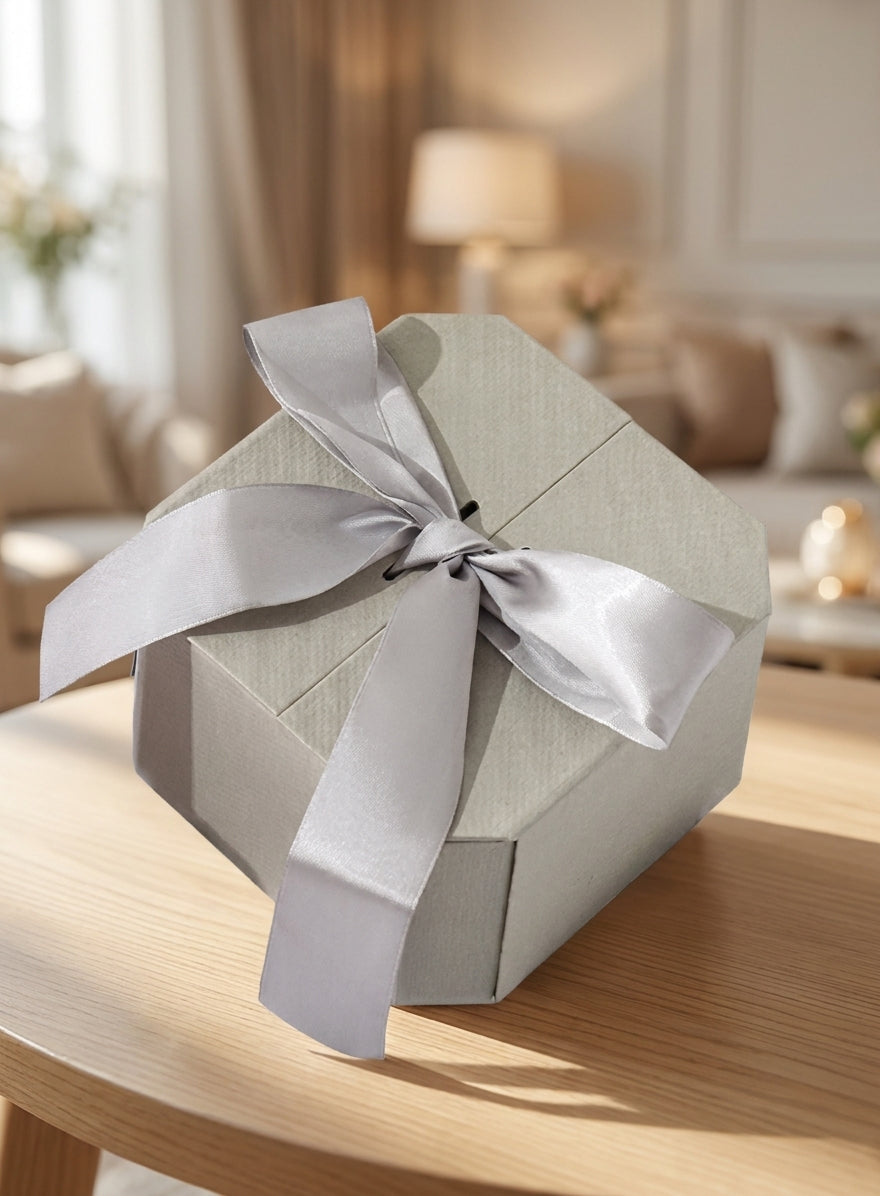 Ariadné Premium Gift Box - Grey - tabletop