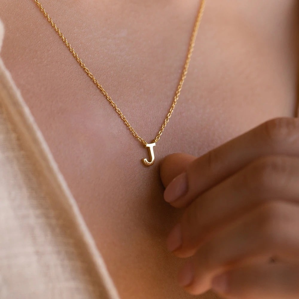 PERSONALISIERTE CAMRYN INITIAL-HALSKETTE FÜR FRAUEN