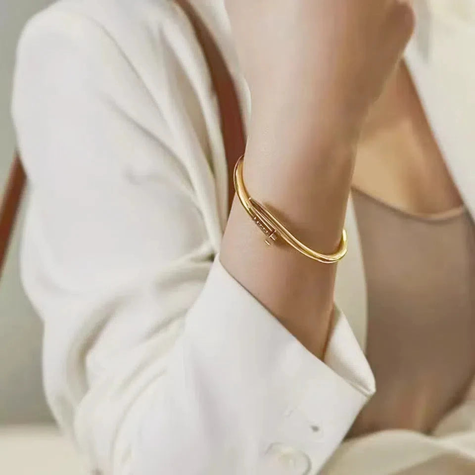 Strahlender Nagelstil, nicht verblassend und hochwertiges Armband