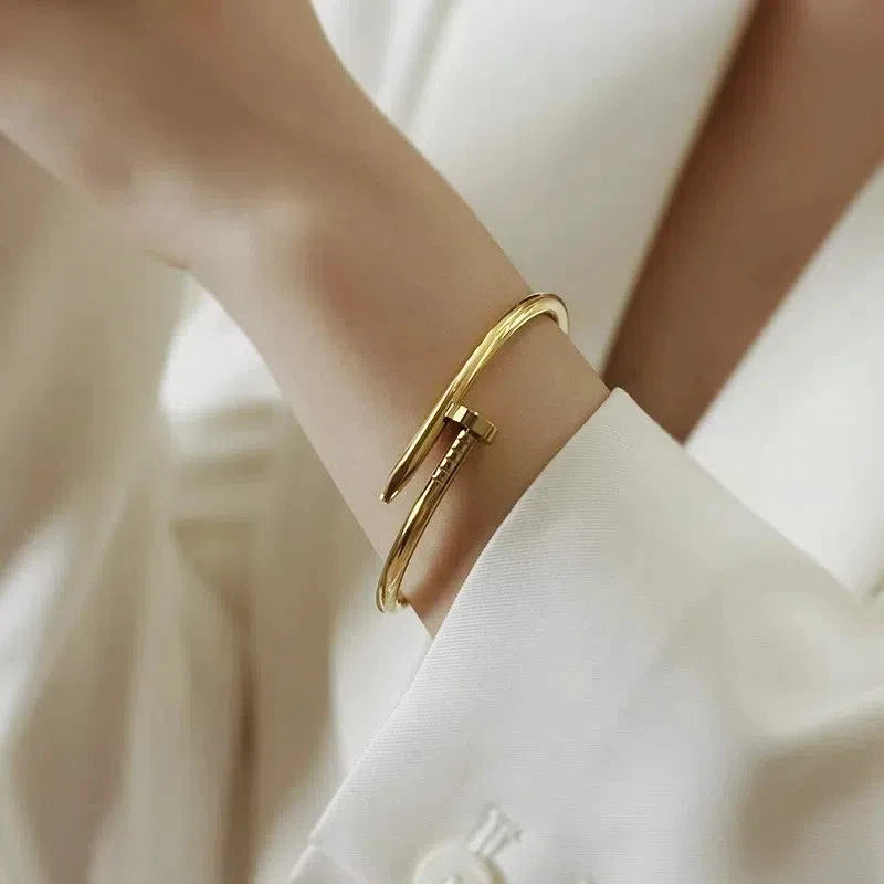 Strahlender Nagelstil, nicht verblassend und hochwertiges Armband