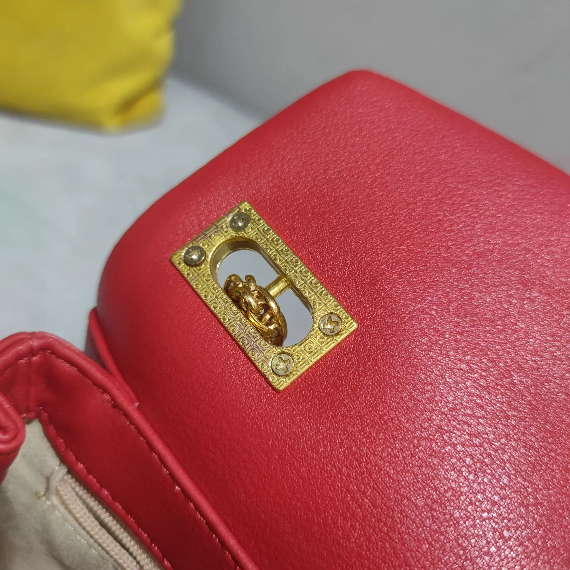 Urbane Eleganz Convertible Leder Umhängetasche