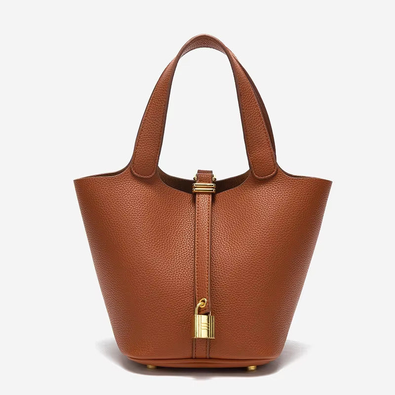 Beuteltasche aus veganem Leder