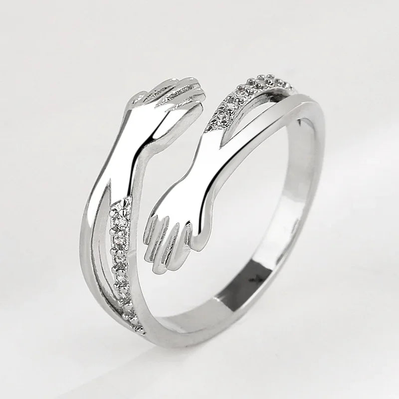 Personalisierter Diamant-Schliff-Hug-Ring mit individueller Nachricht