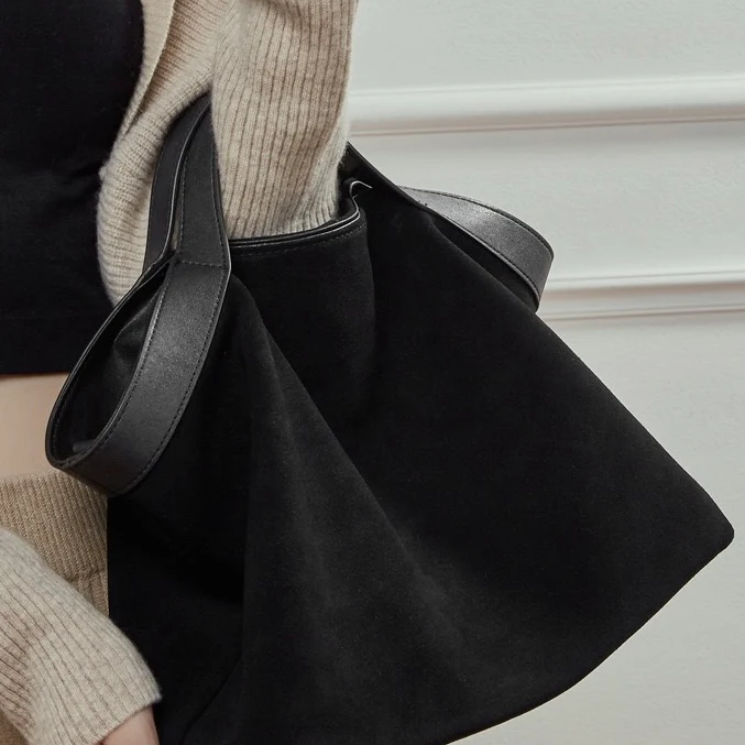 Bellanova Wildleder- und Echtleder Klassische Strukturierte Schultertasche