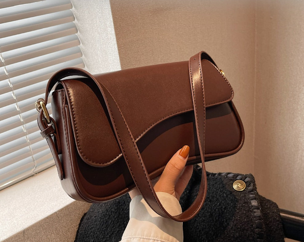 Saraya Crescent Veganes Leder Schultertasche