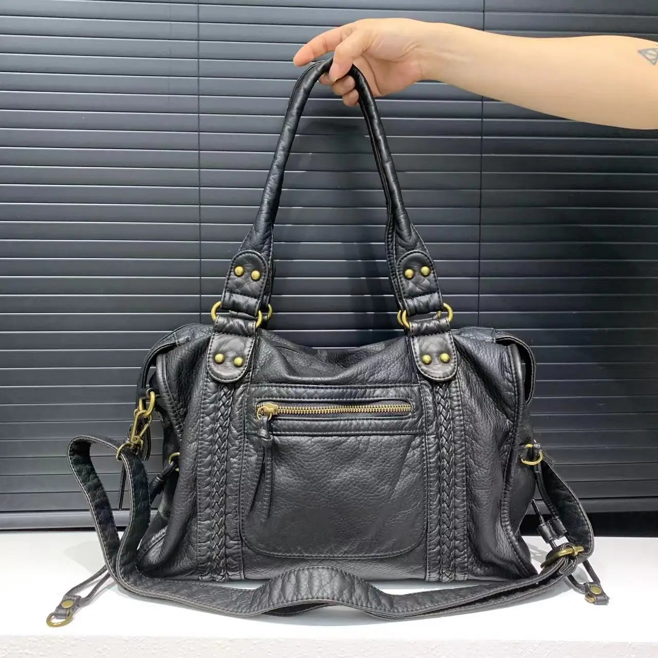 Celeste Klassische Handtasche – Elegant und Langlebig