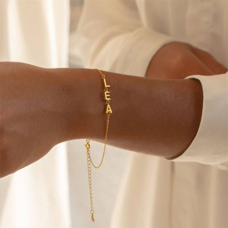 Personalisierbares Losari Buchstabenarmband mit anpassbarem Ketten