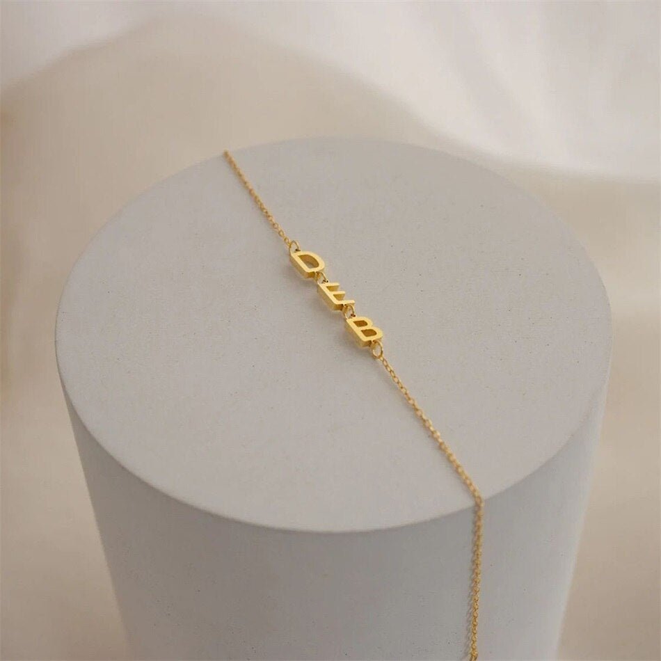 Personalisierbares Losari Buchstabenarmband mit anpassbarem Ketten