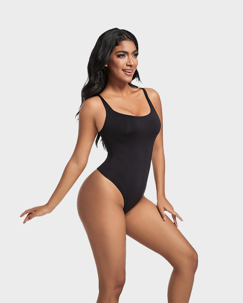 Skulptierte Selbstbewusstsein Ärmelloses Scoop-Neck Thong Bodysuit