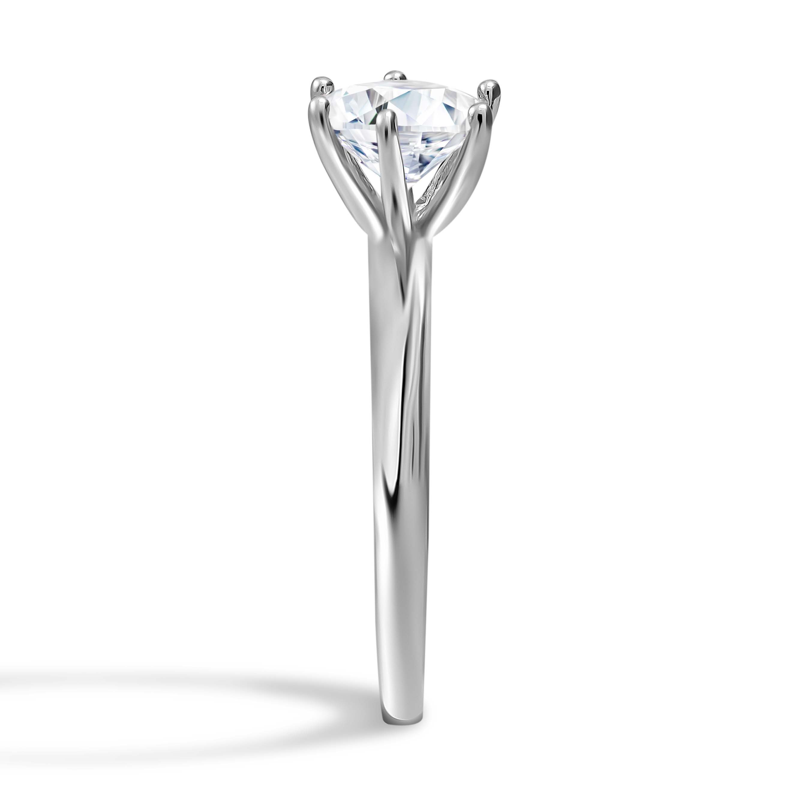 Himmlische Eleganz Moissanit Ring
