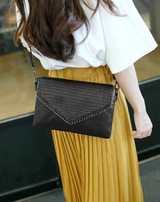 Aurelia ChainLink Crossbody