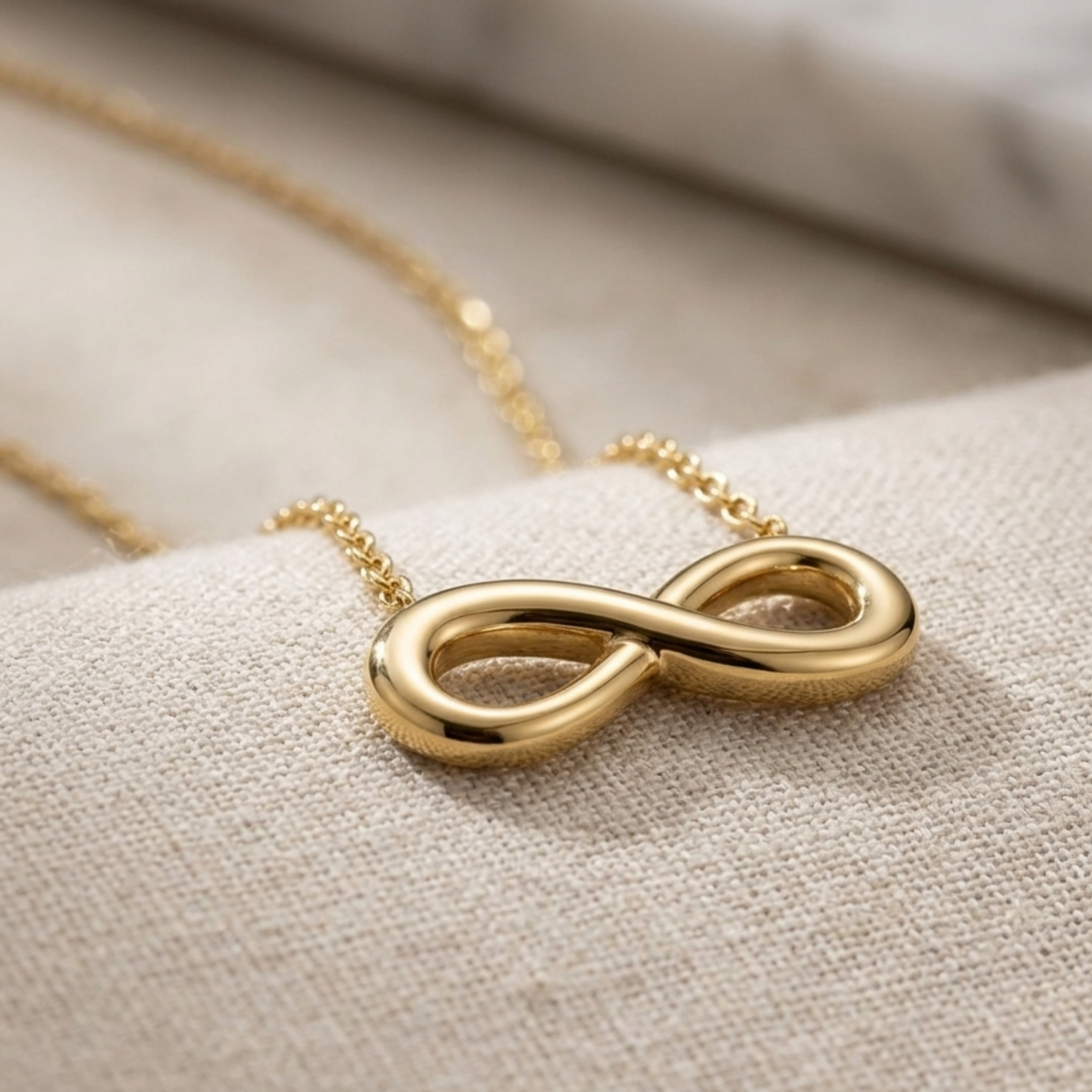 Eluné Infinity Radiance Halskette