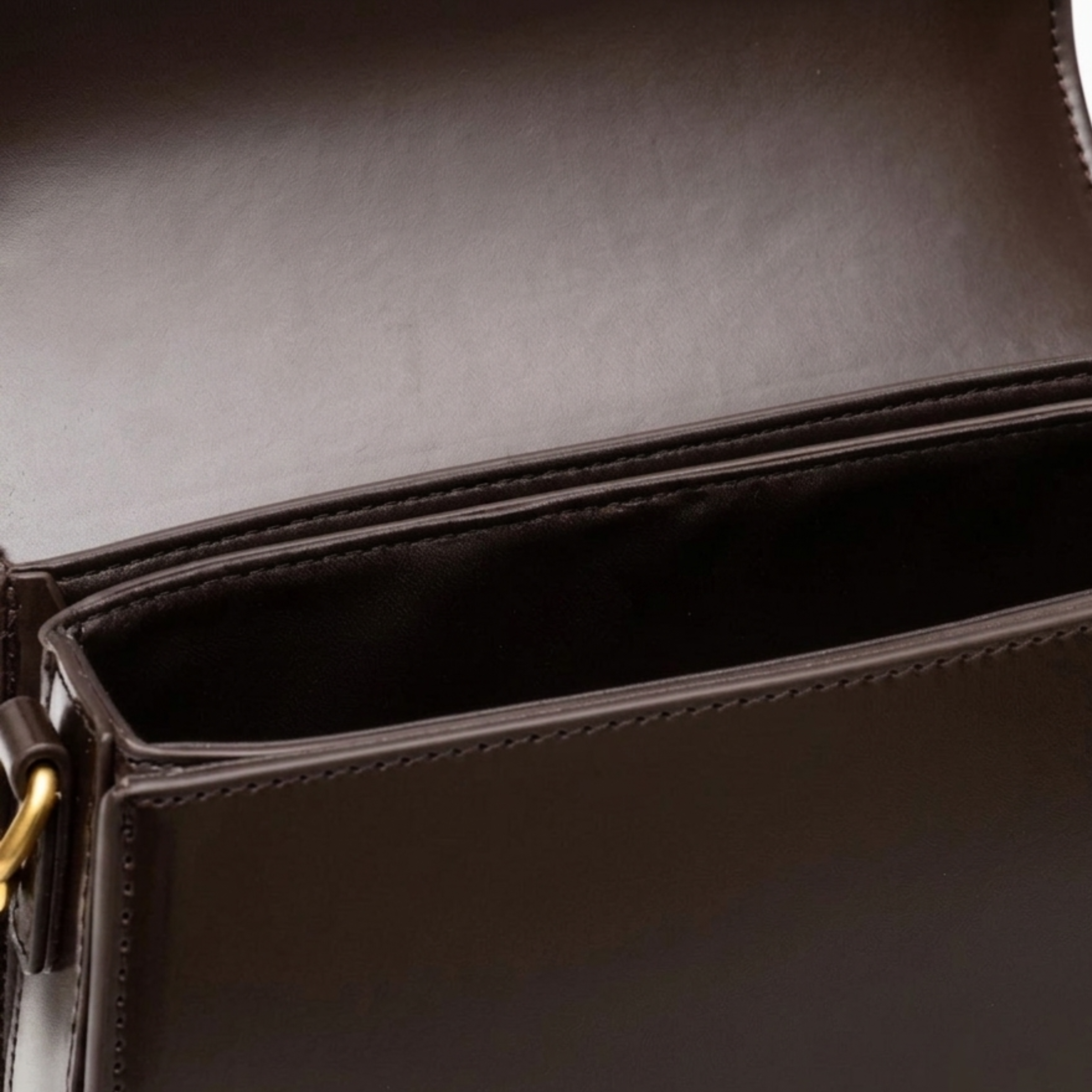 Kaie Schultertasche aus echtem Leder