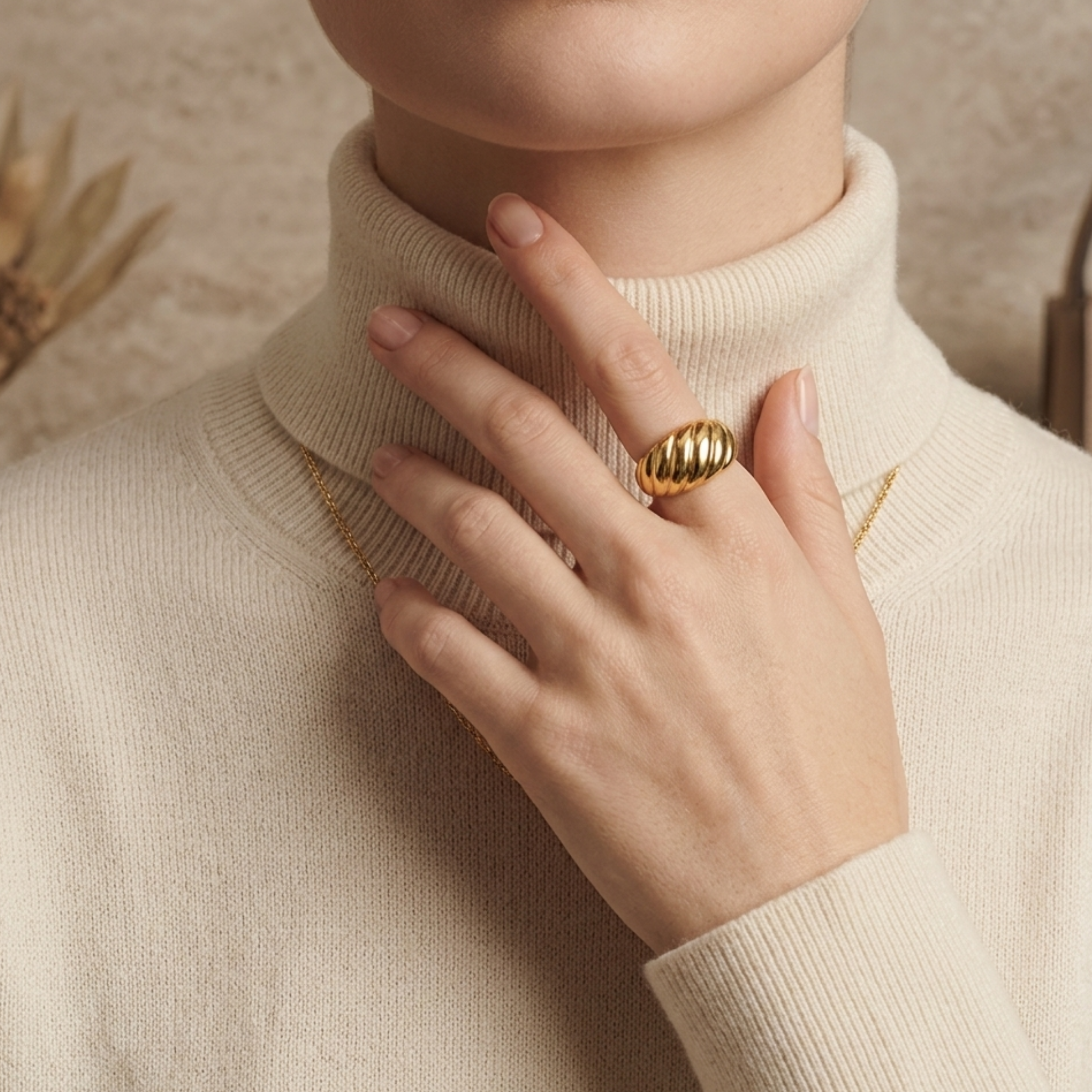 Ariesse Croissant Curve Ring
