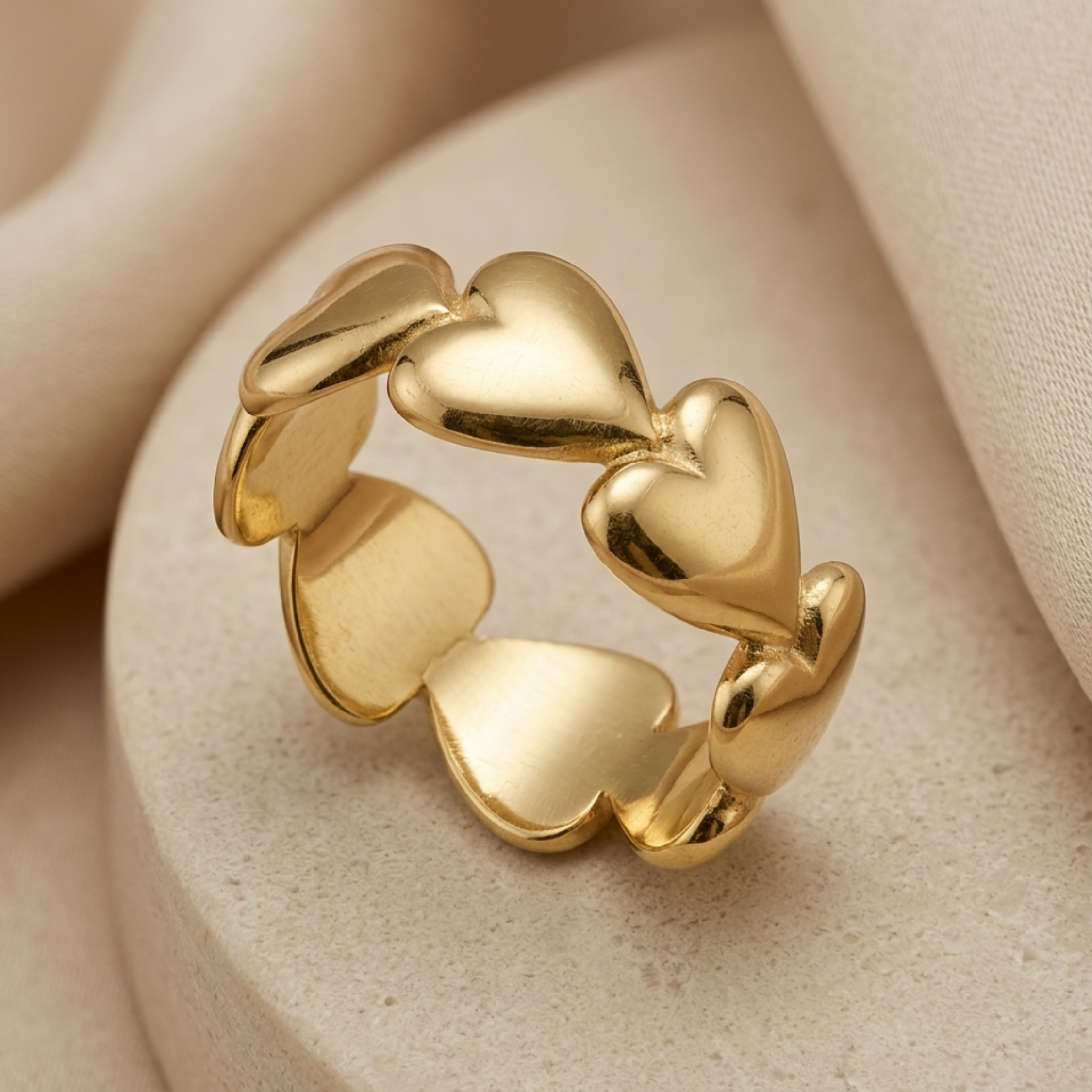 Amorette Passion Heart Ring