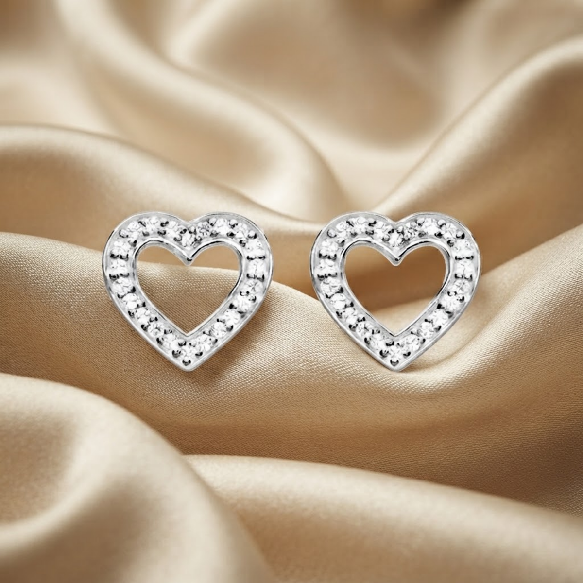 Amoura Grande Heart Stud Earrings
