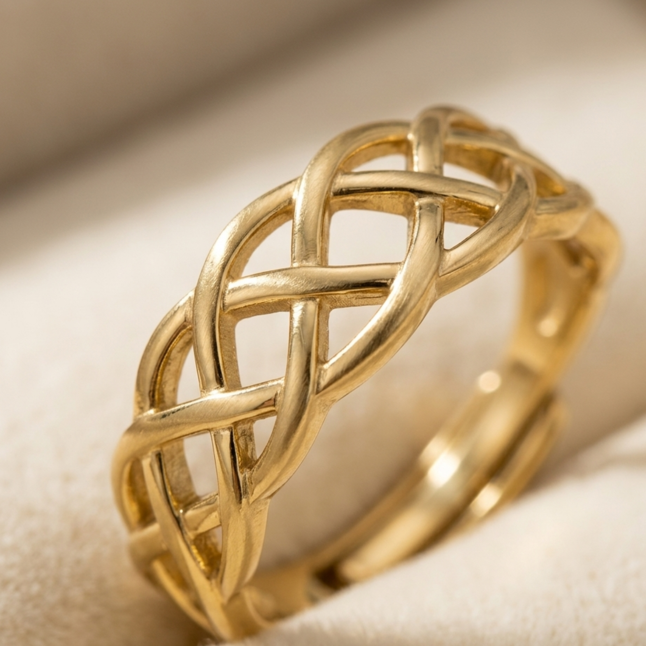 Reynia Geflochtener Goldring