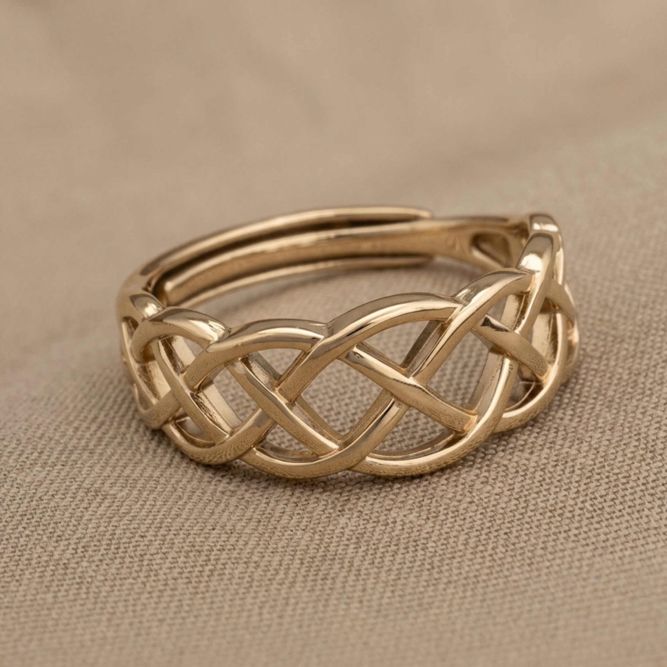 Reynia Geflochtener Goldring