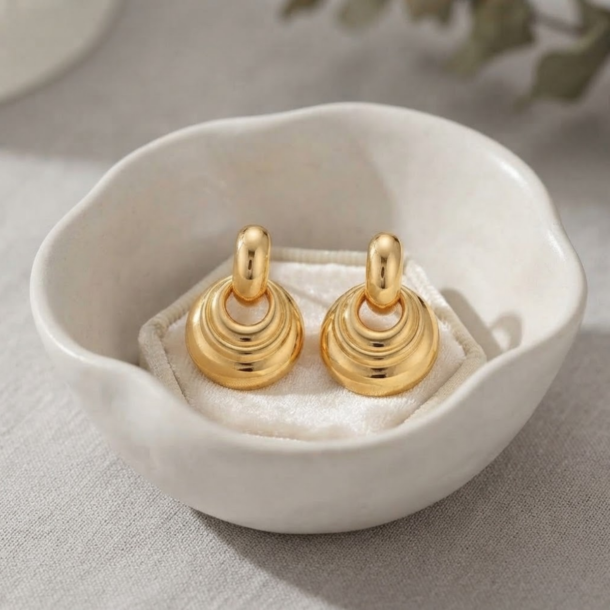 Avenoir Stud Earrings