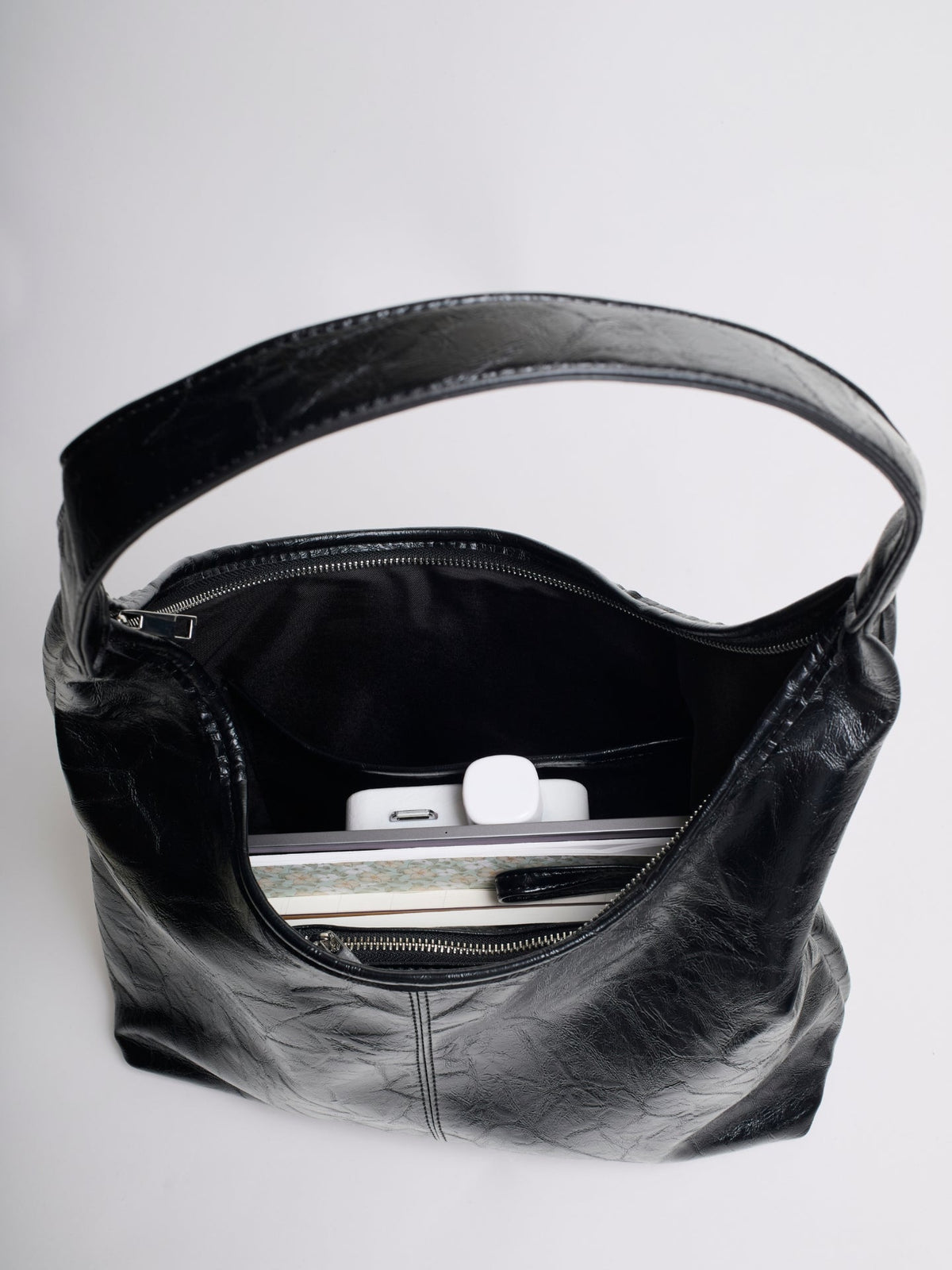 Scarlett Distressed Veganleder Tote