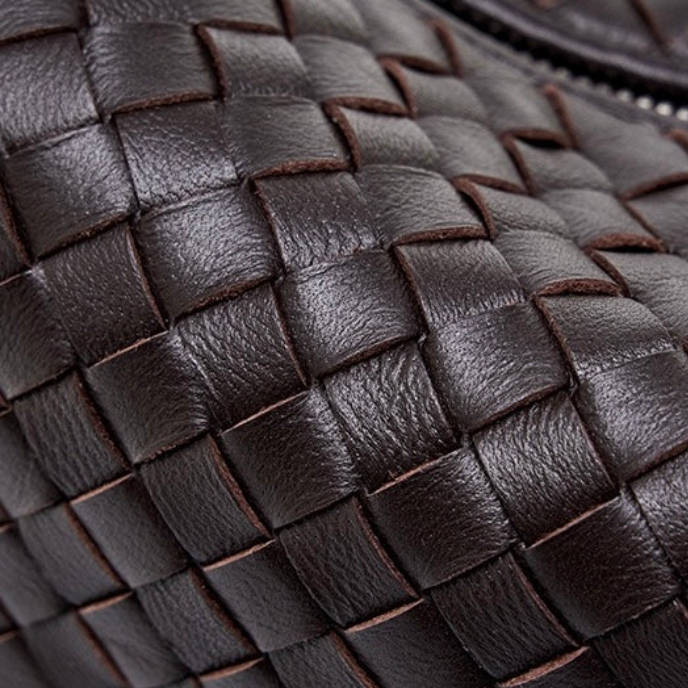 Elaréa Echt Lammfell Leder Geflochtene Clutch mit Kettenriemen