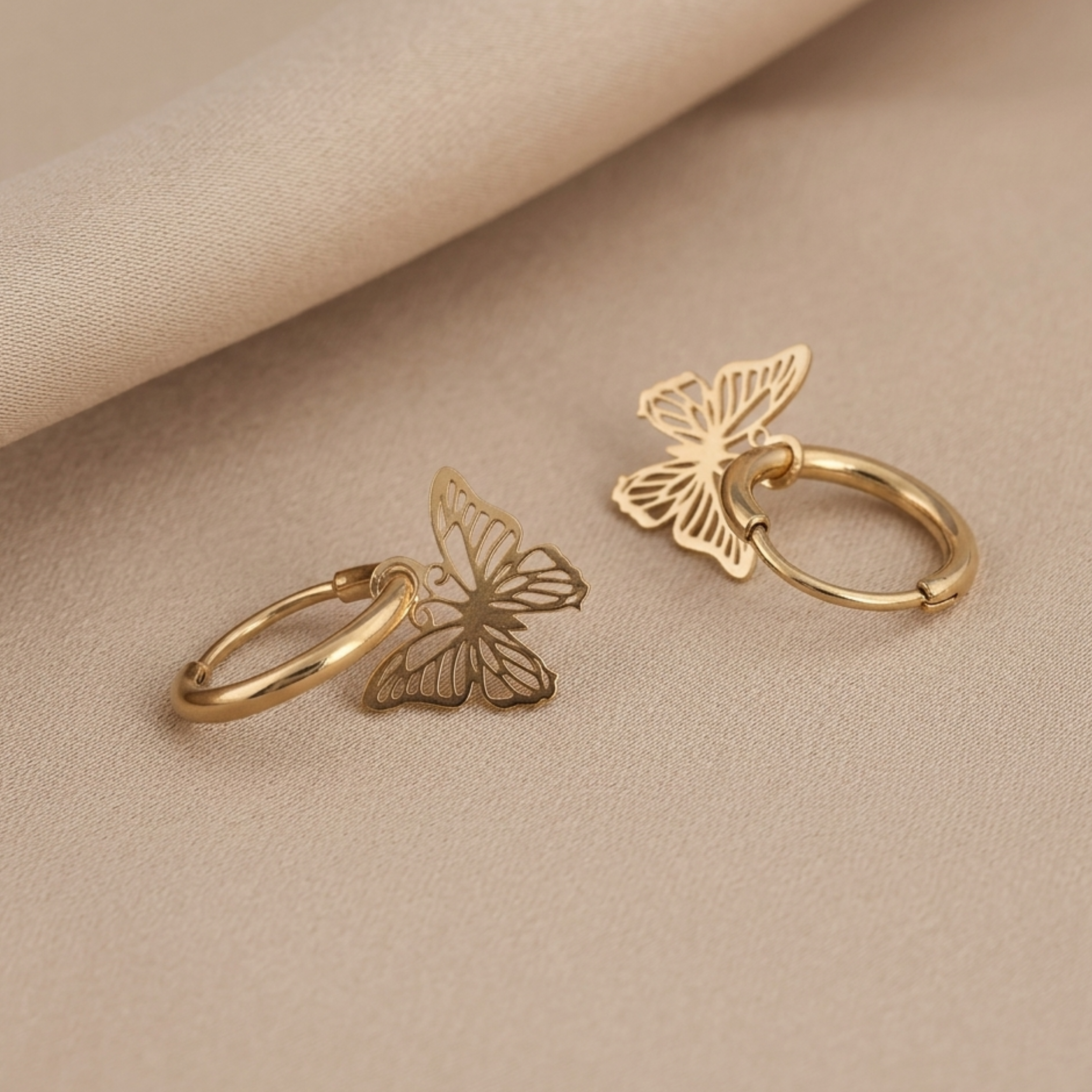 Elysia Butterfly Creolen Ohrringe