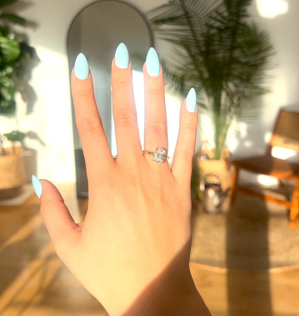 Lustrous Moissanite Elegance Ring