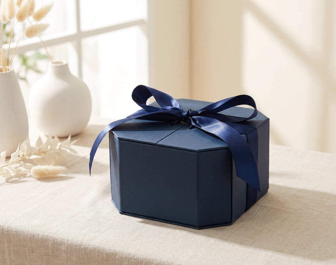 Ariadné Premium Gift Box - Navy - editorial