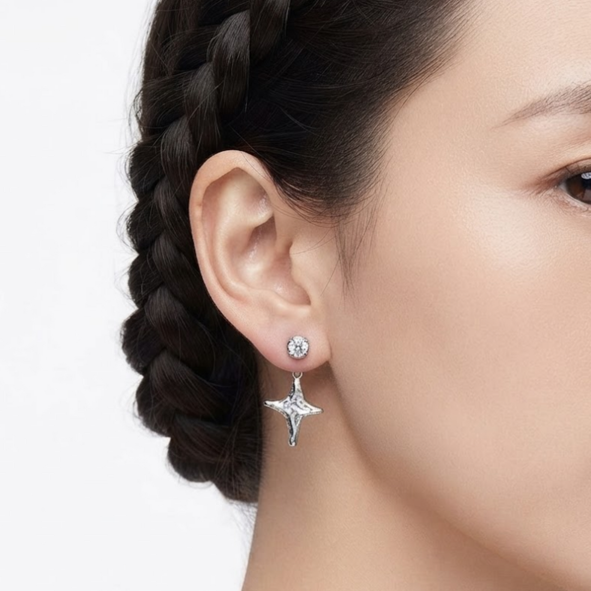 Celebyia Four-Point Star Earrings